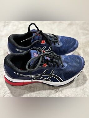 ASICS Men's Navy Athletic Shoes with Black and Red Accents